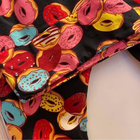 LuLaRoe Leggings Tall and Curvy- Donut Themed (Pre-Owned-Excellent Condition) - Picture 7 of 7
